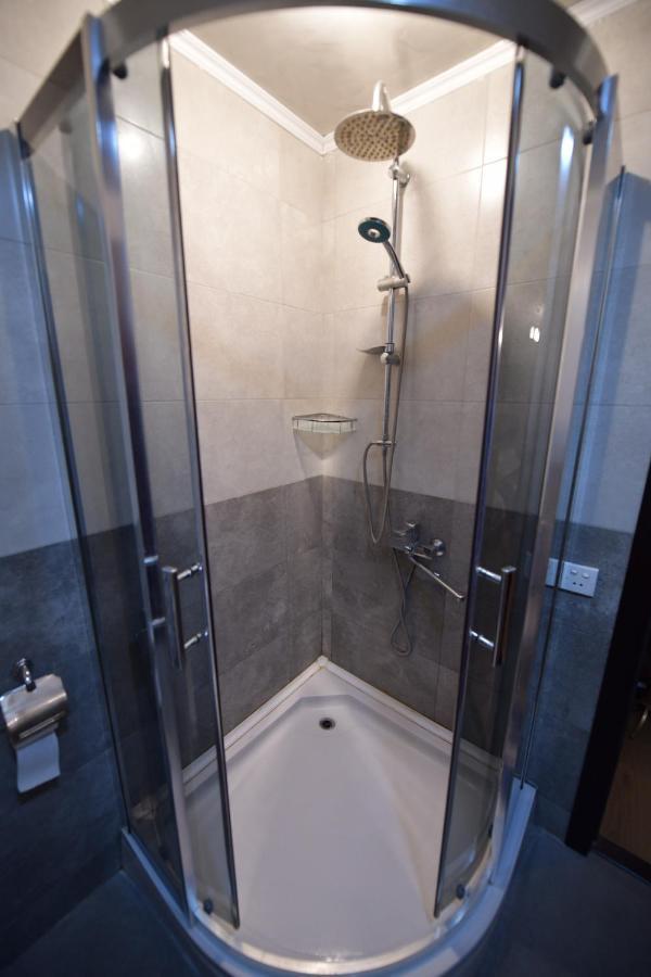 Hotel Konka Tbilissi Extérieur photo